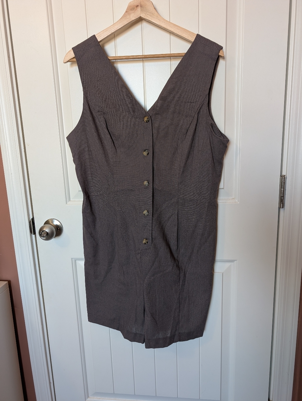 NWT Hi-Res Linen Blend V Neck Romper Large Grey